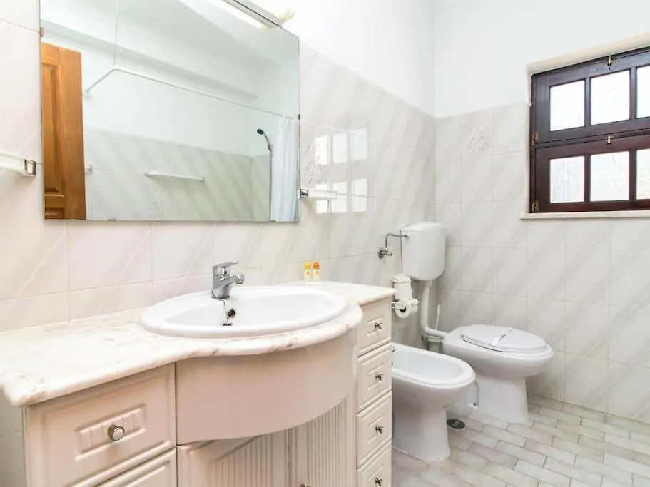 Villa Dogueno- Privat Pool & Privacy & Albufeira Center Portugal