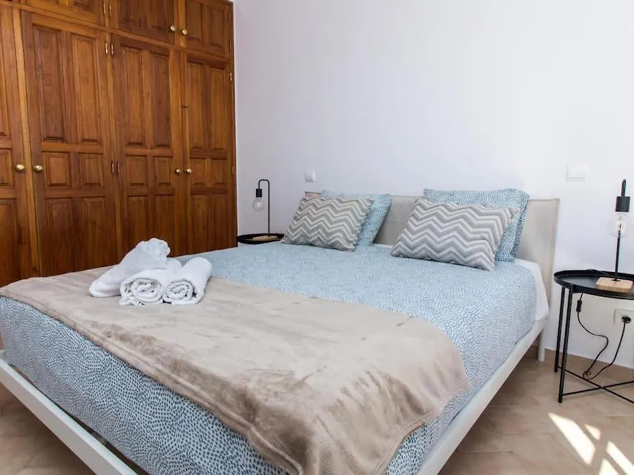 Villa Dogueno- Privat Pool & Privacy & Albufeira Center 0*,  Portugal